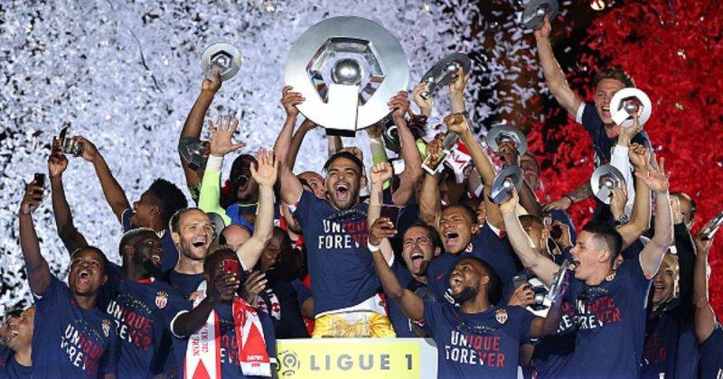 AS Monaco ăn mừng chức vô địch Ligue 1 mùa giải 2016-17